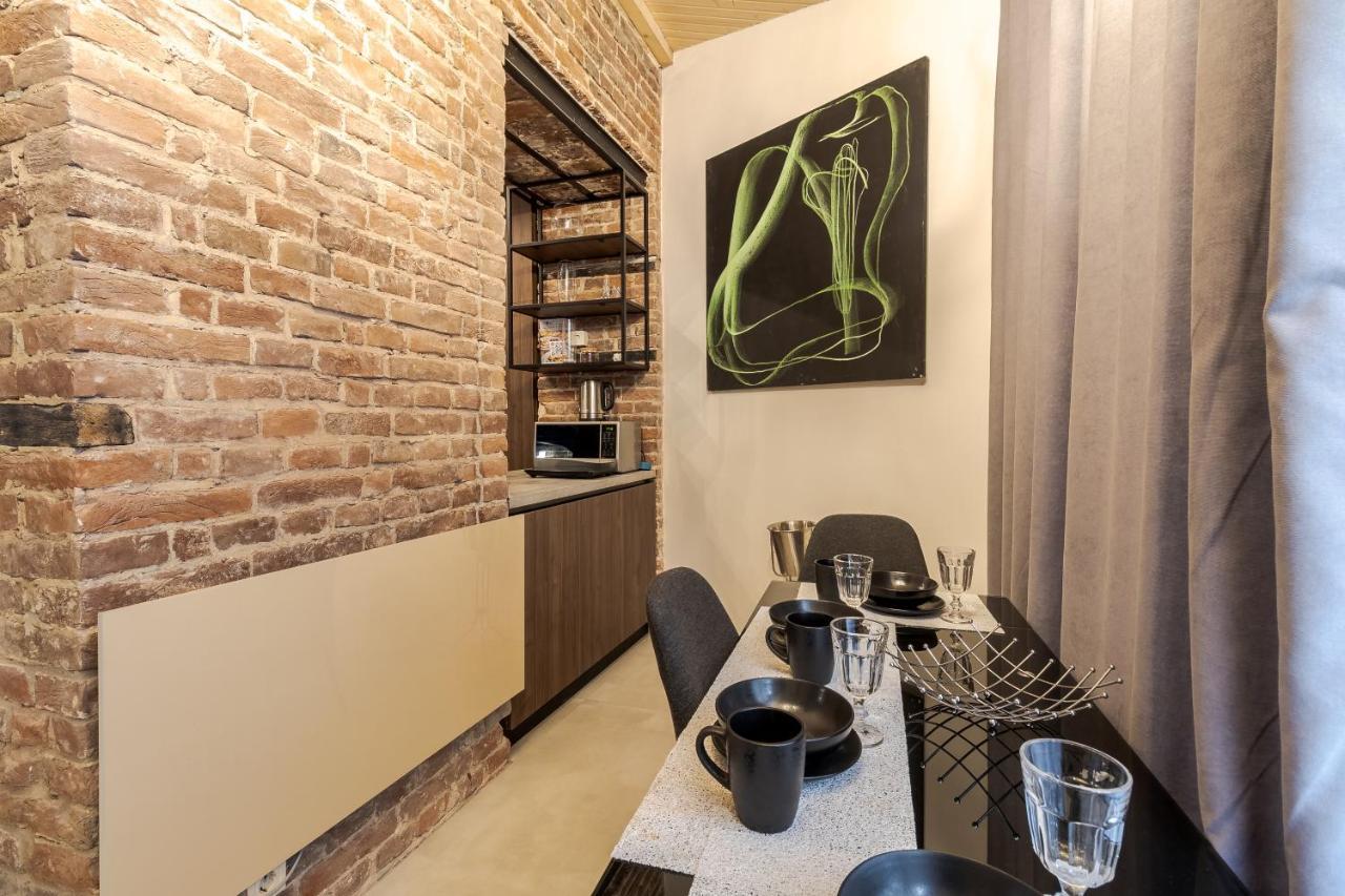 Lesi Apartment With Terrace Lviv Ngoại thất bức ảnh