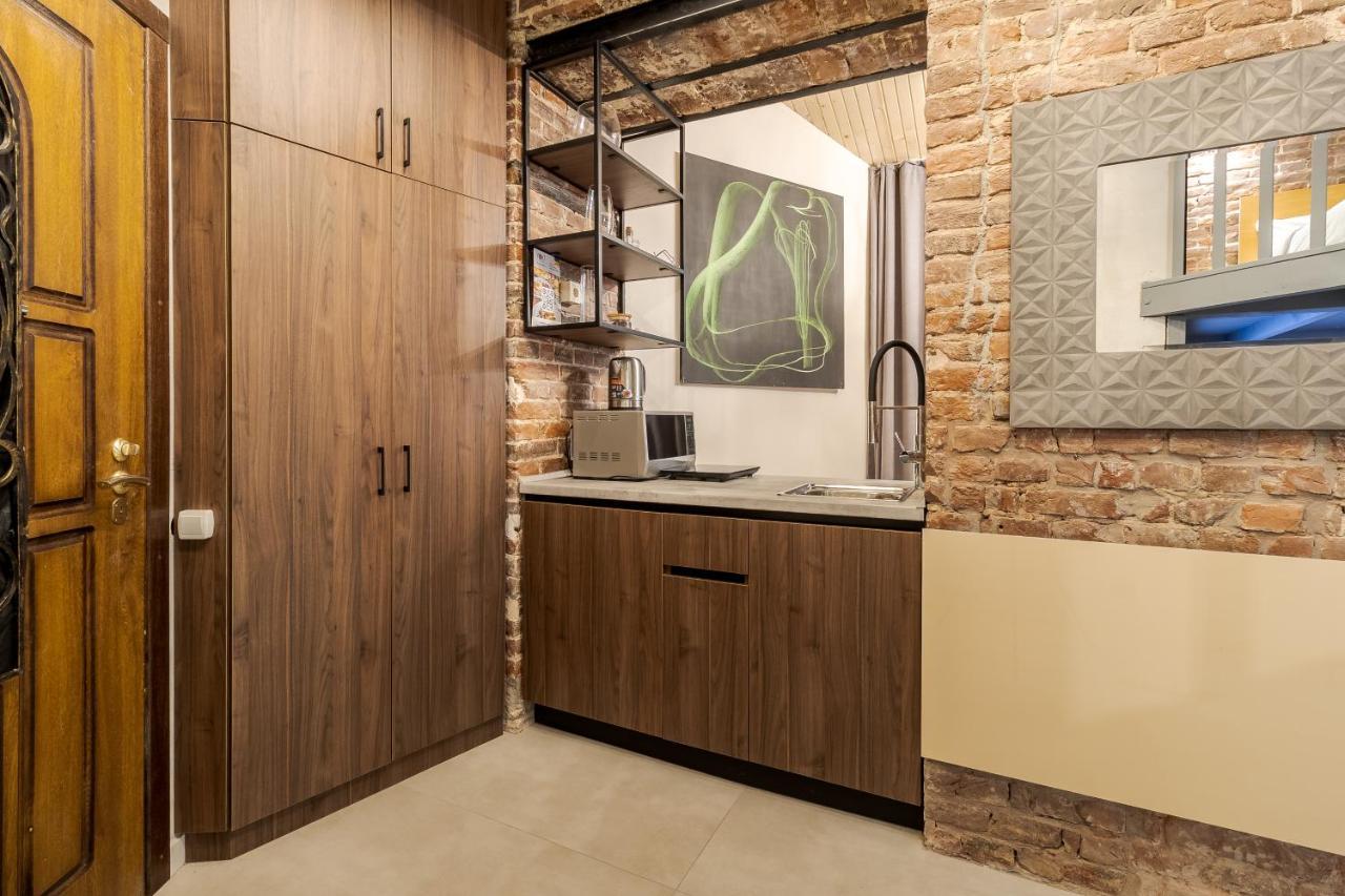 Lesi Apartment With Terrace Lviv Ngoại thất bức ảnh