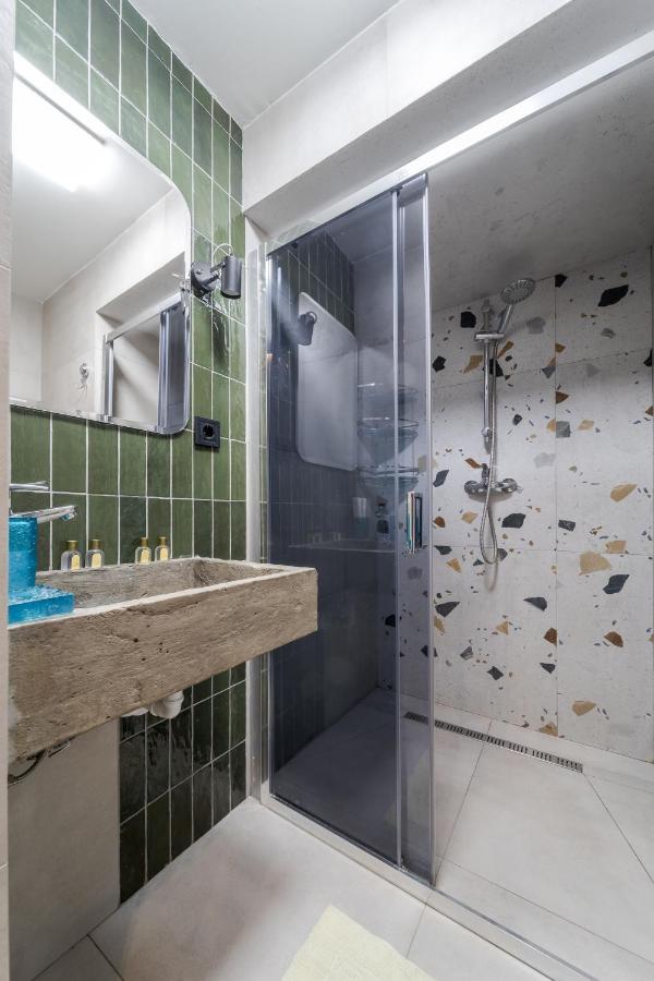 Lesi Apartment With Terrace Lviv Ngoại thất bức ảnh